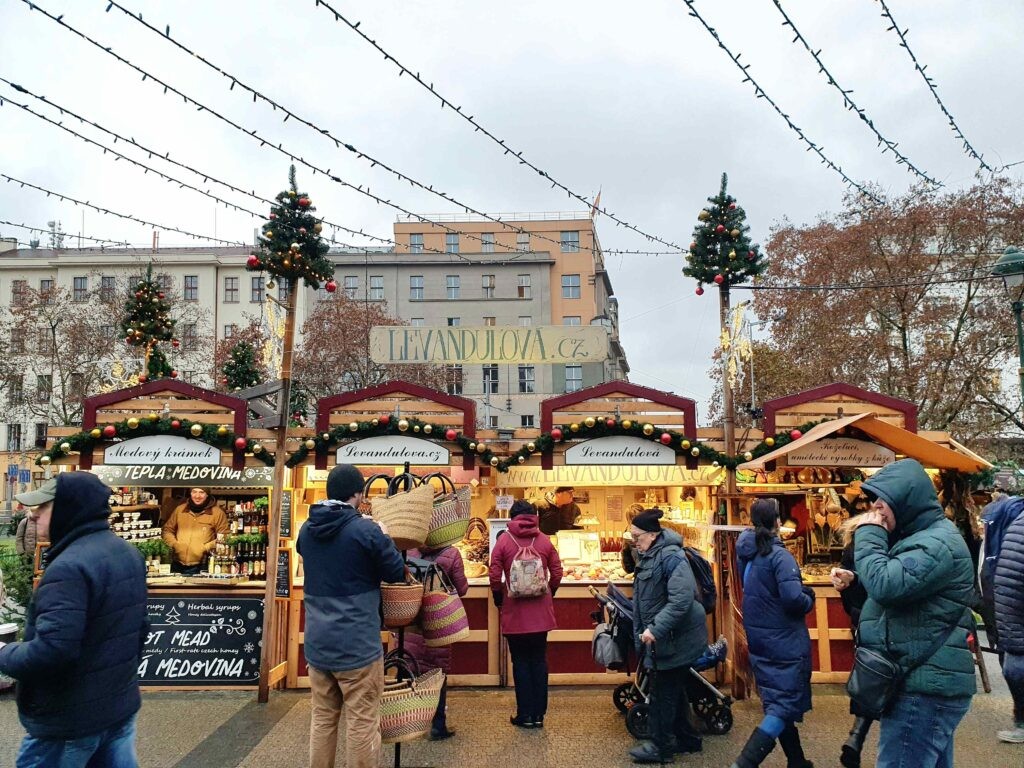 A Christmas market stall in Prague selling mead and mulled wine